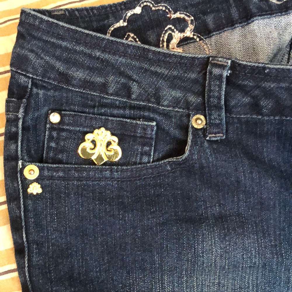 Dereon Jeans - Picture 6 of 8